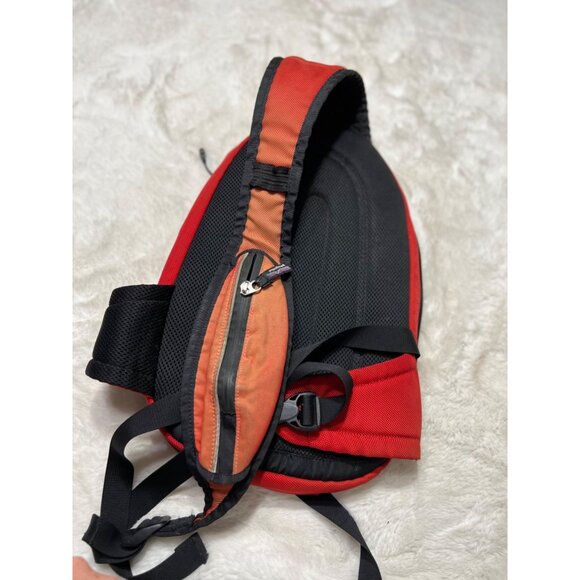 Patagonia Atom Sling 8L Bag Red & Black Nylon - Picture 5 of 10